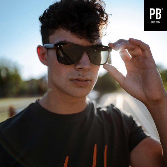 PB Sunglasses - Premium Black. - Zonnebril heren en dames - Gepolariseerd - Sterk zwart kunststof frame - Stijlvol design - PB Sunglasses®