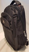Backpack zwart - Met laptopvak  met 3 vakjes