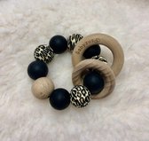 Hippe baby bijtring van siliconen kralen en hout | Leopard Black | Eerste tandjes