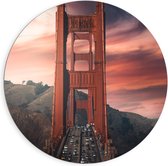 Dibond Wandcirkel - Golden Gate Bridge met Auto's - California - Amerika - 90x90cm Foto op Aluminium Wandcirkel (met ophangsysteem)