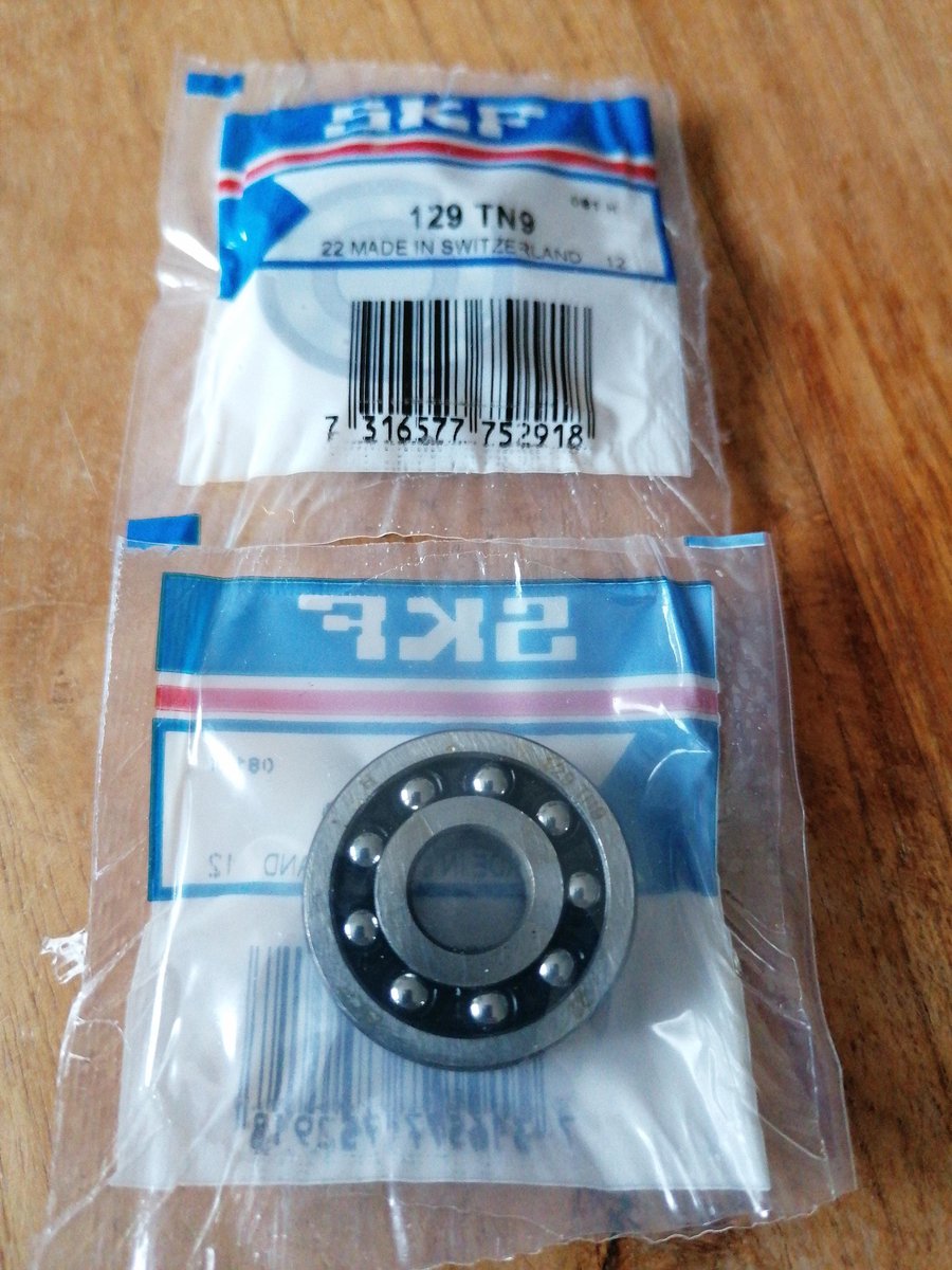 SKF 129 TN9   As diameter: 9 mm Buiten diameter: 26 mm Dikte: 8 mm