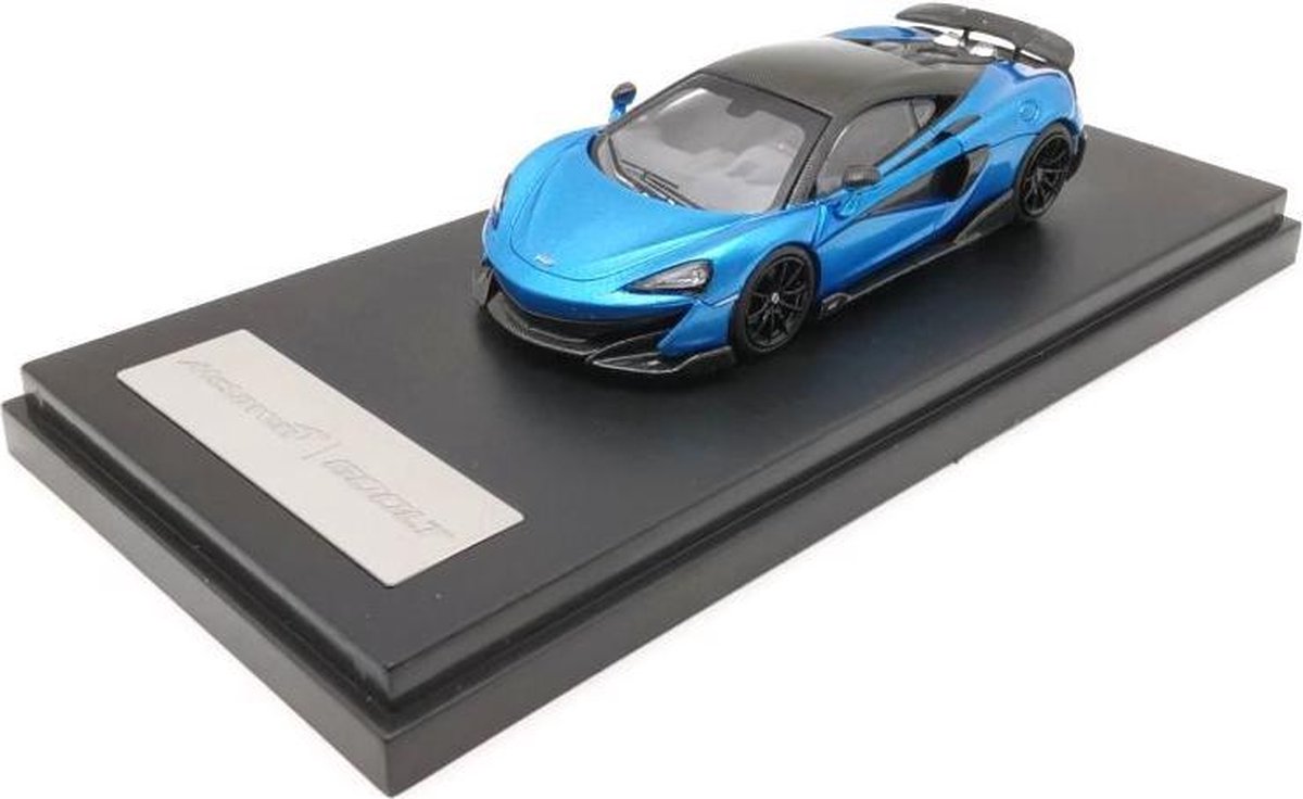 McLaren 600LT Lichtblauw