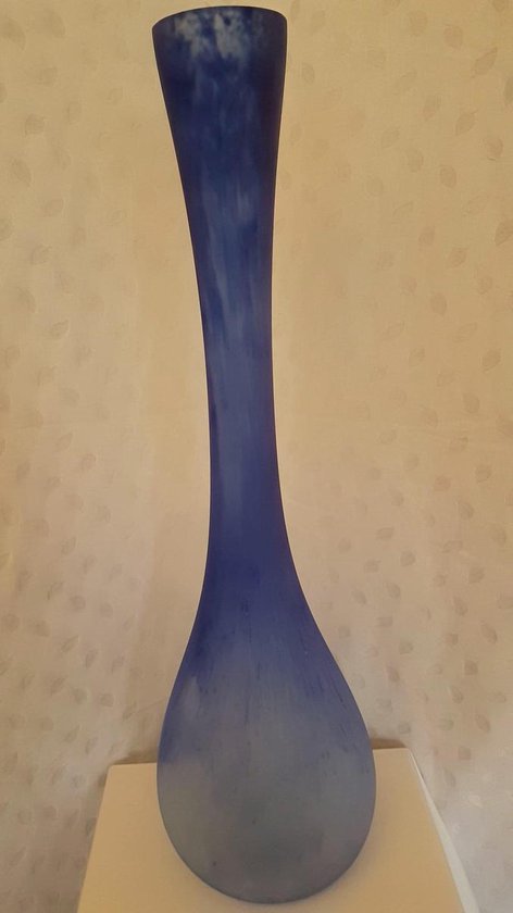 Habitat - Décoration - Vase bleu - verre lourd flammé - hauteur 72 cm |  bol.com