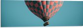 WallClassics - Dibond - Blauw met Roze Geblokte Luchtballon - 120x40 cm Foto op Aluminium (Met Ophangsysteem)