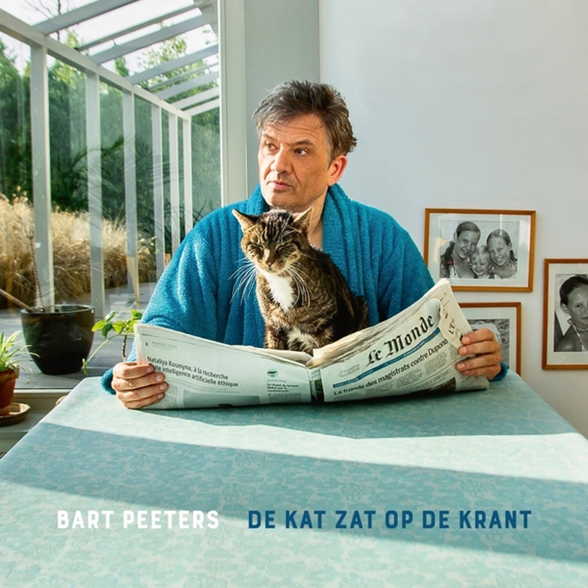 De Kat Zat Op De Krant - Peeters, Bart