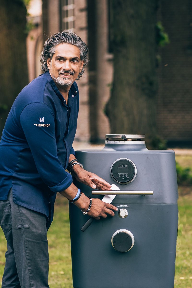 Everdure 4K - Charcoal Barbecue - Anthracite