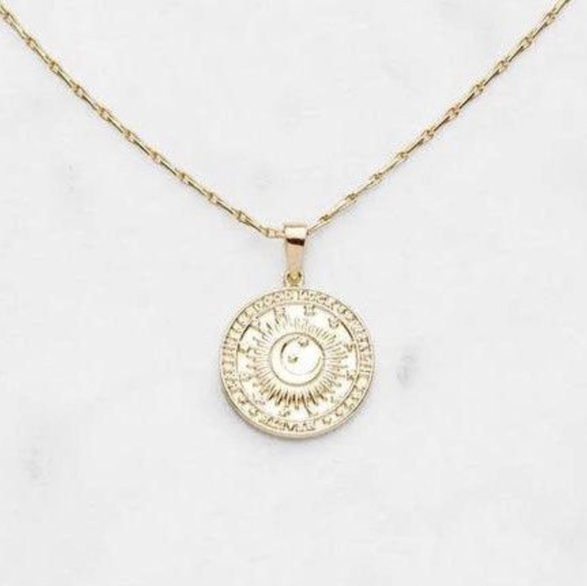 Necklace Celestial Coin - Ketting met Hanger - Betekenisvolle Ketting - Bedelketting
