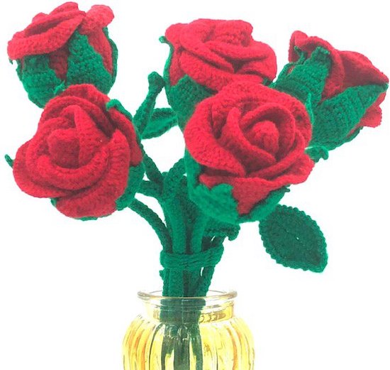 Luna-Leena duurzaam rode rozen boeket - wol - 5 bloemen - roos rood - vaderdag cadeau - love - kunstbloemen - hand gehaakt in Nepal