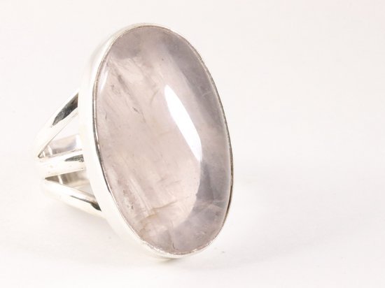 Grote ovale zilveren ring met rozenkwarts - maat 20