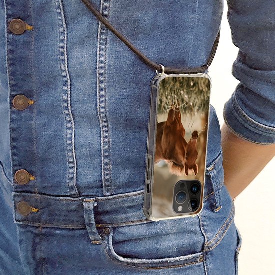 Étui de téléphone adapté à Apple iPhone 14 Pro - Cheval - Léger - Pâturage - Siliconen - Bandoulière - Coque arrière avec cordon - Étui de téléphone avec cordon - Étui avec corde Étui de téléphone