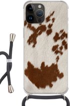 Geschikt voorApple Iphone 14 Pro Max - Crossbody Case - Koeienhuid met roodoranje stippen - Siliconen - Crossbody - Backcover met Koord - Telefoonhoesje met koord - Hoesje met touw