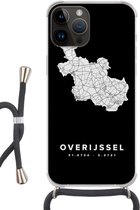 Geschikt voorApple Iphone 14 Pro Max - Crossbody Case - Overijssel - Wegenkaart Nederland - Zwart - Siliconen - Crossbody - Backcover met Koord - Telefoonhoesje met koord - Hoesje met touw