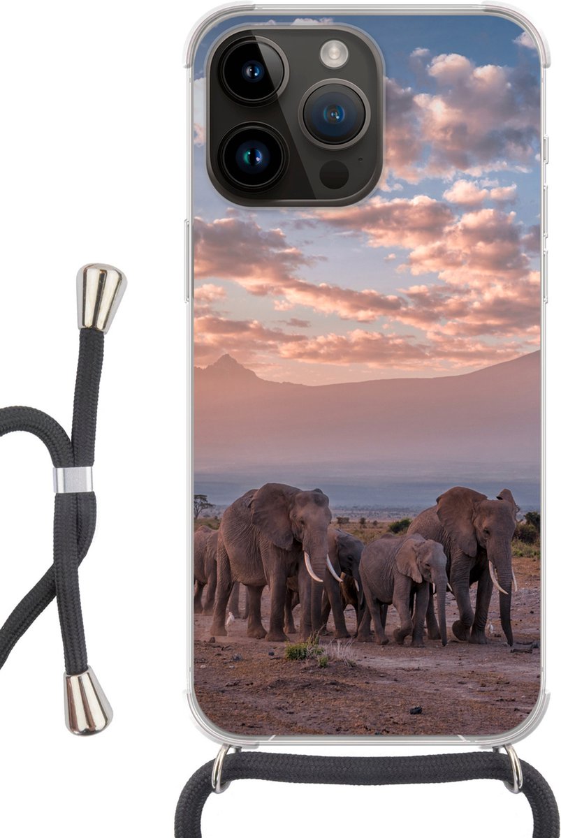 Telefoonhoesje Geschikt voor Apple Iphone 14 Pro - Olifant - Dieren - Avond - Landschap - Savanne - Siliconen - Crossbody - Backcover met Koord - Telefoonhoesje met koord - Hoesje met touw Telefoonhoesje