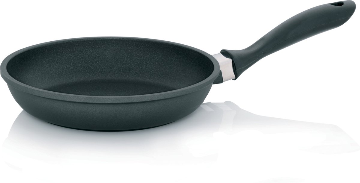 Koekenpan 24 cm - Kela | Kerros