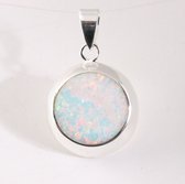 Pendentif rond en argent brillant avec opale welo