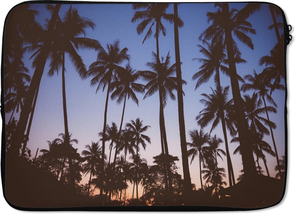 Laptophoes 14 inch - Palmboom - Tropisch - Zomer - Lucht - Laptop sleeve - Binnenmaat 33x23 cm - Zwarte achterkant
