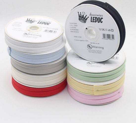 Monday wide leg met witte bies lichtblauw Monday wide leg met witte bies lichtblauw