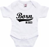 Born in 2023 tekst baby rompertje wit babys - Kraamcadeau/ zwangerschapsaankondiging - 2023 geboren cadeau 68