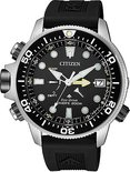 Zwart Citizen Promaster duikhorloge met zilverkleurige kast en zwarte band.