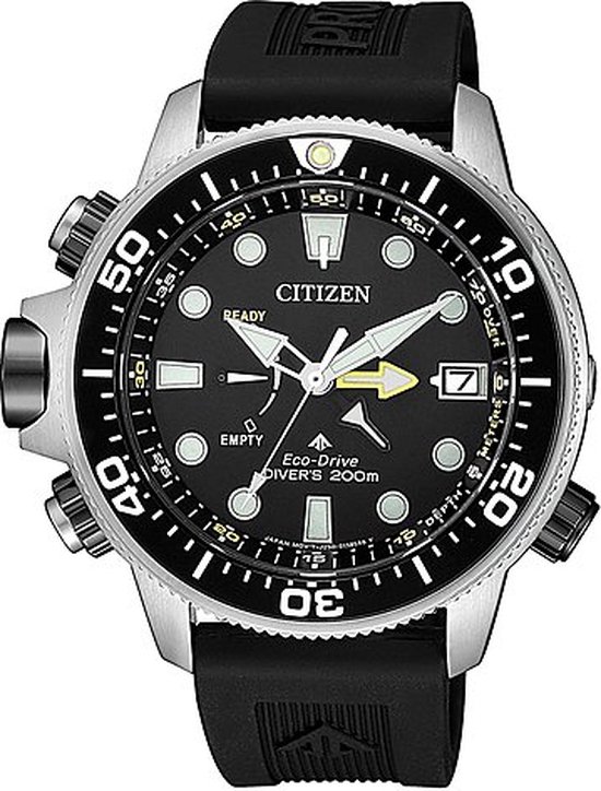 Zwart Citizen Promaster duikhorloge met zilverkleurige kast en zwarte band.
