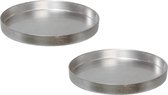 2x stuks ronde kunststof dienbladen/kaarsenplateaus zilver D27 cm - Kaarsen dienbladen tafeldecoratie