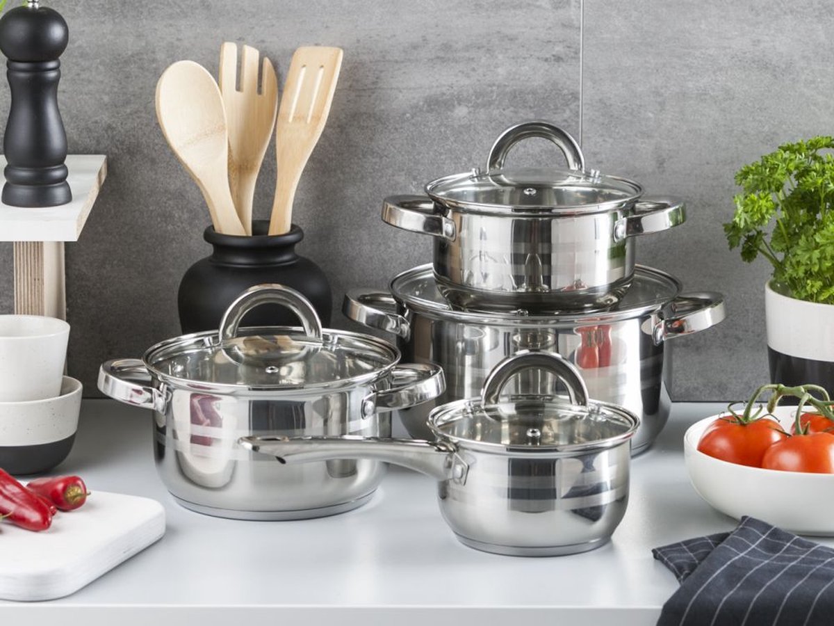 Altom Design Remo 8 delige pannenset met braadpan - Kookpan - RVS - 8-delig - Ø 14/16/18/22 cm - Geschikt voor alle warmtebronnen - Zilver