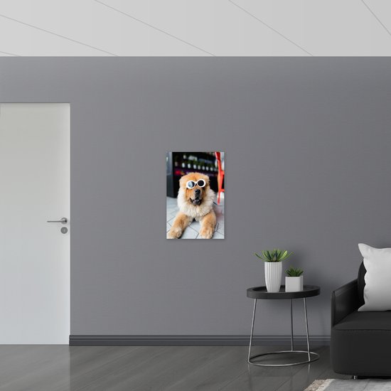 WallClassics - Dibond - Chien cool avec lunettes de soleil - 50x75 cm Photo sur aluminium (Décoration murale en métal)