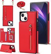 Casemania Hoesje Geschikt voor Apple iPhone 14 Plus Rood - Luxe Back Cover met Koord - Wallet Case - Pasjeshouder