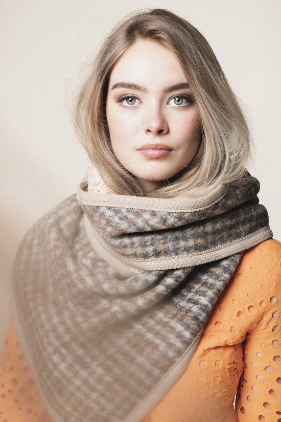 Liva Stolt sjaal, bruine beige ruit wol. sjaal dames winter