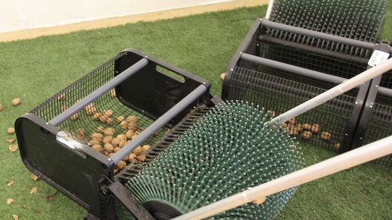 Bag-a-nut oogstmachine voor walnoten, walnootraper van Bag-a-Nut — afbeelding 2