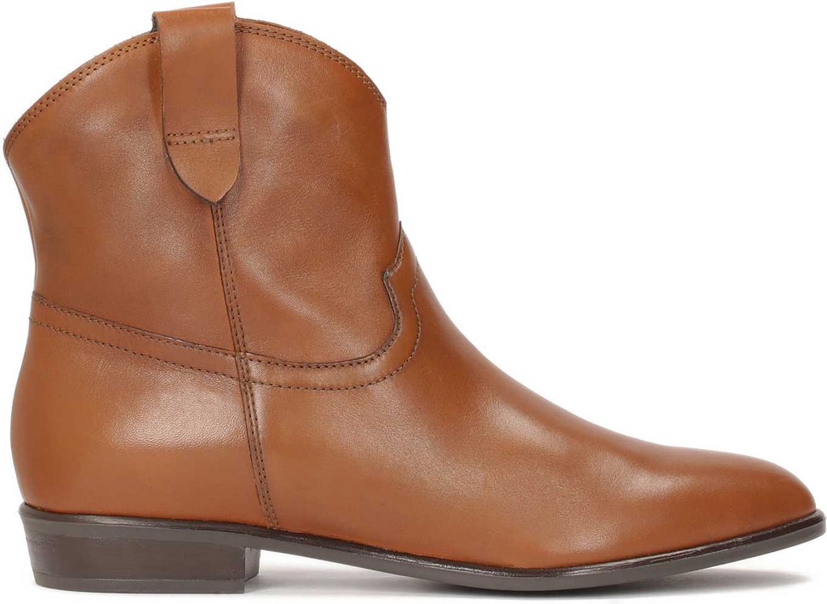 Kazar Leather cowboy boots with rounded upper