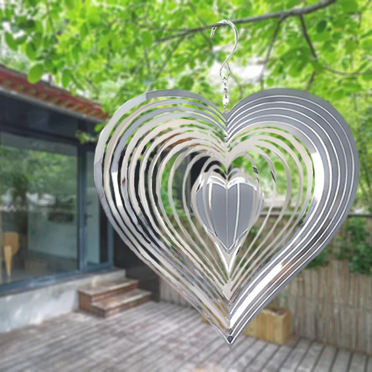 Carillon à vent en forme de cœur en spirale, toupies à 360 degrés