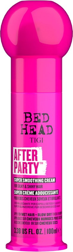 Flacon rose vif avec pompe, portant l'inscription "BED HEAD TIGI AFTER PARTY SUPER SMOOTHING CREAM". Contient 100ml.