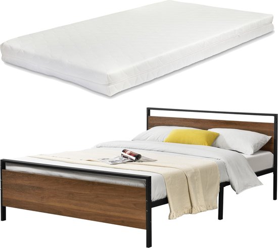 Metalen Bed Roxanna - Met Matras - Kleur Zwart en Walnoot - 140x200cm - Stijlvol Design