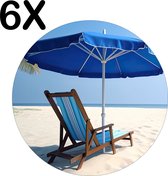 BWK Luxe Ronde Placemat - Blauwe Stoel met Parasol op Prachting Wit Strand - Set van 6 Placemats - 50x50 cm - 2 mm dik Vinyl - Anti Slip - Afneembaar
