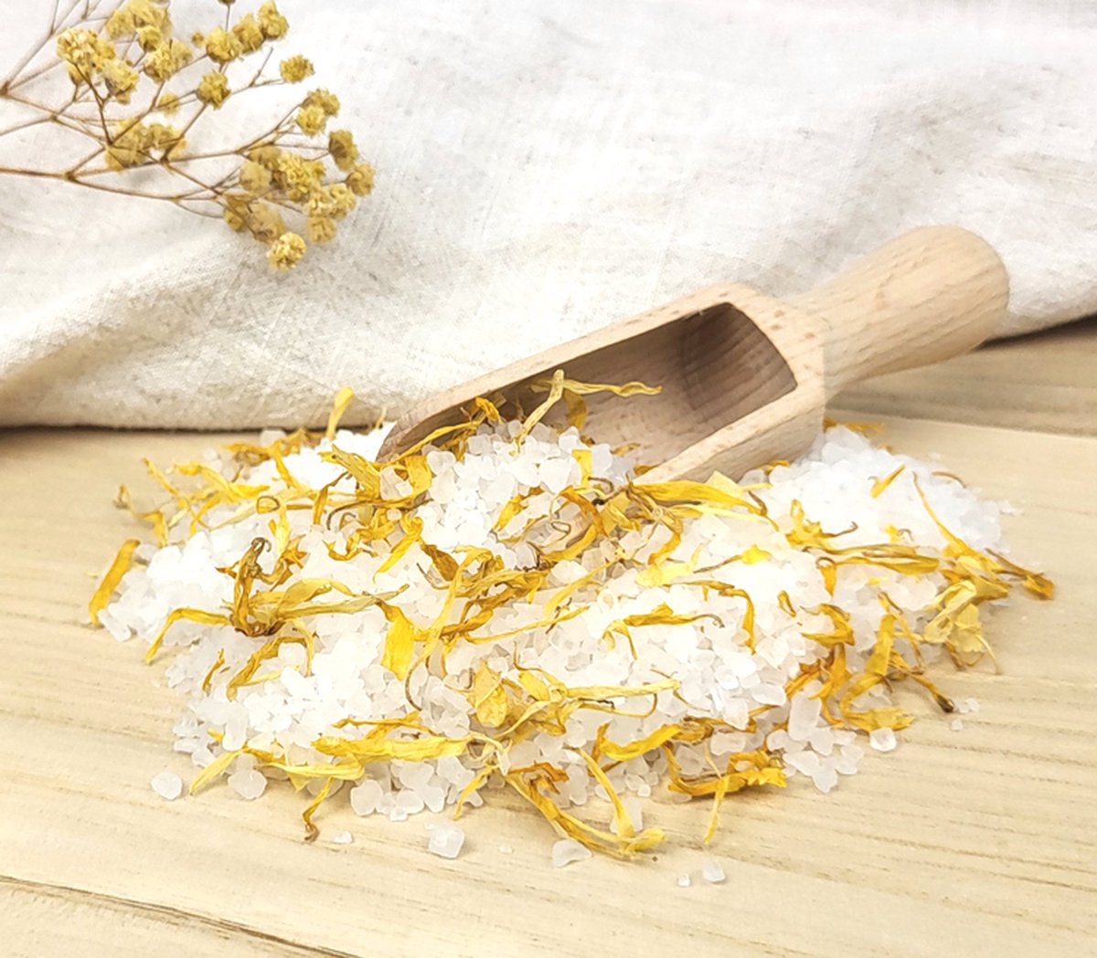 Badzout wit - 1 kg - badkristallen - met bloemen - goudsbloem