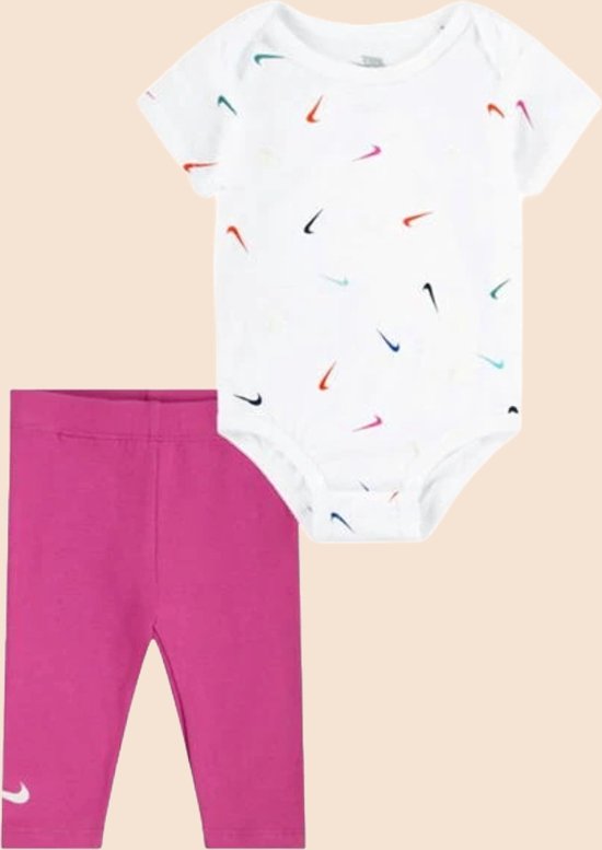 Nike baby pakje 2 - delig wit roze 0- 3 maanden (50/56)