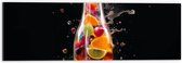 Dibond - Fles - Eten - Fruit - Spetters - Kleuren - 60x20 cm Foto op Aluminium (Met Ophangsysteem)