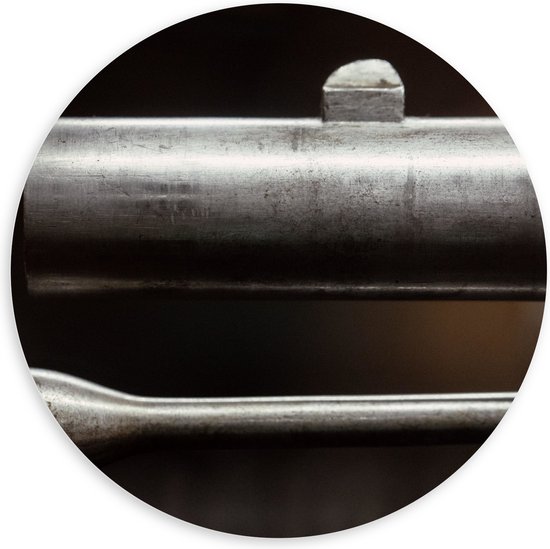 PVC Schuimplaat Muurcirkel - Close-up van Loop van Geweer - 100x100 cm Foto op Muurcirkel (met ophangsysteem)