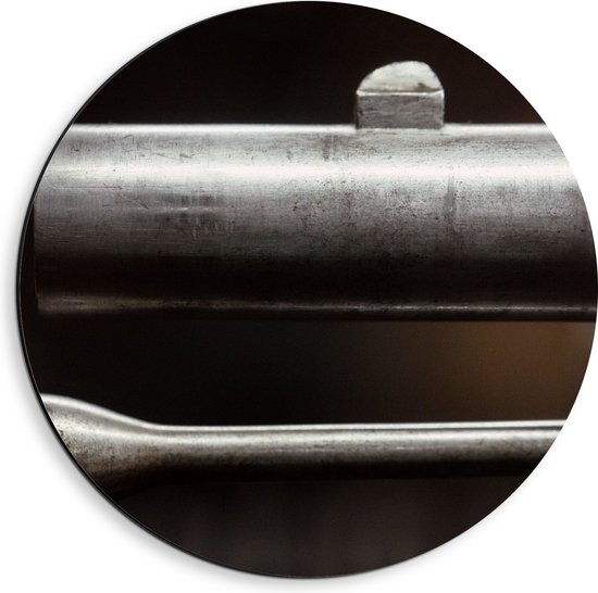 Dibond Muurcirkel - Close-up van Loop van Geweer - 40x40 cm Foto op Aluminium Muurcirkel (met ophangsysteem)