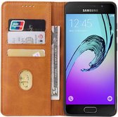 Smartphonica Samsung Galaxy A5 2016 leren hoesje met magnetische sluiting en pashouders book case – Bruin / Kunstleer / Book Case geschikt voor Samsung Galaxy A5 (2016)