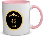 Akyol - 45 jaar koffiemok - theemok roze - Hoera 45 jaar - iemand die 45 jaar is geworden of 45 jaar lang een relatie hebben of getrouwd zijn - verjaardagscadeau - verjaardag - cadeau - kado - geschenk - relatie - trouwdag - jubileum - 350 ML inhoud