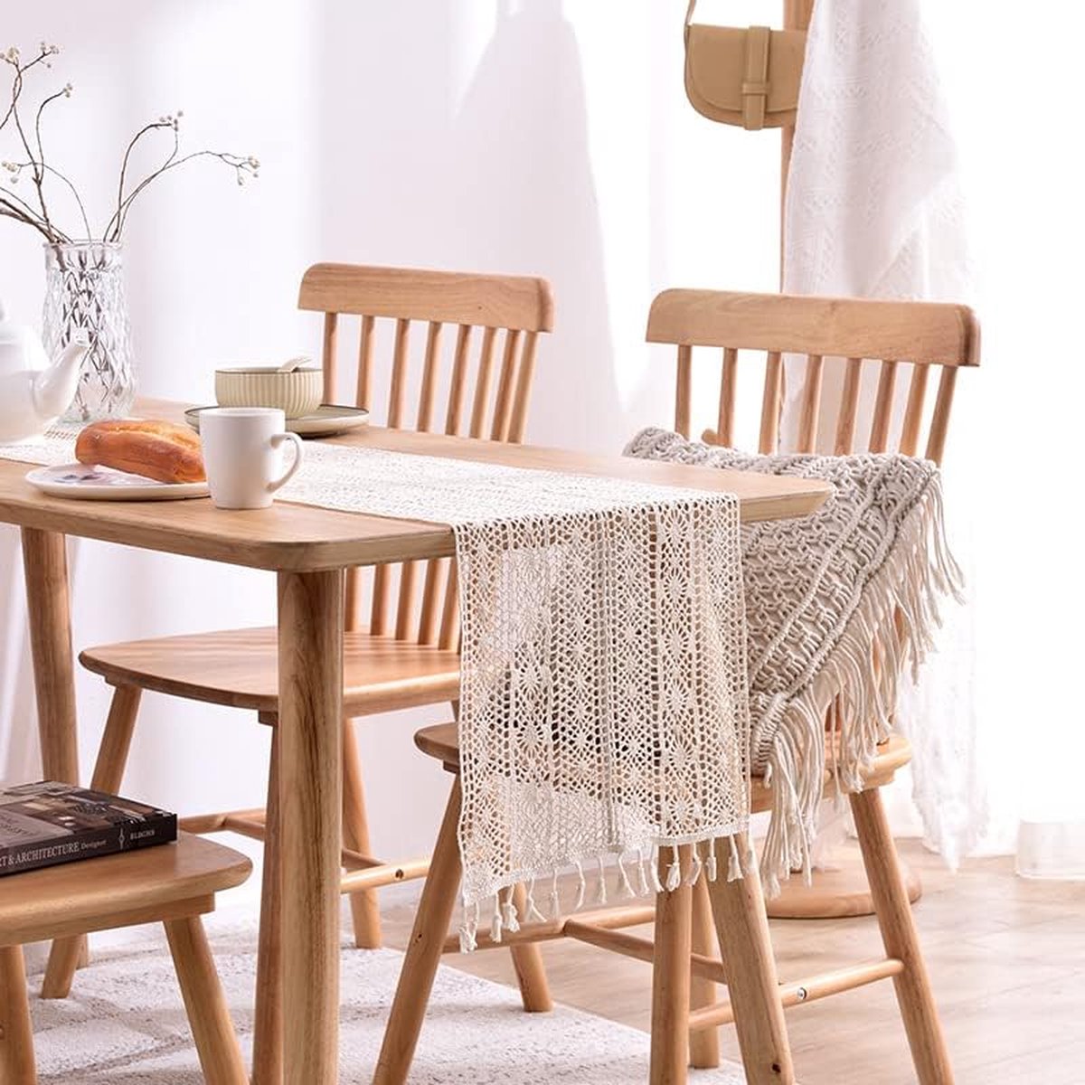 Chemin de table en dentelle au crochet et coton - Style bohème - Avec  pompons - Pour mariage, fête prénuptiale - Décoration rustique de table à  manger (24,1 x 259,1 cm)