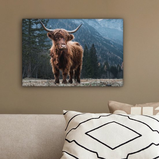 Canvas schilderij - Schotse hooglander - Berg - Landschap - Boom - Koe - Kamer decoratie - Canvas doek - Canvas schilderijen woonkamer - 30x20 cm