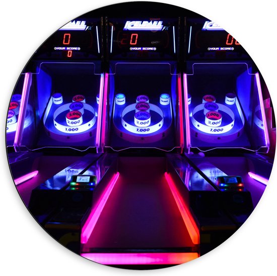 Dibond Muurcirkel - Ballengooien Spel in Arcade Hal - 60x60 cm Foto op Aluminium Muurcirkel (met ophangsysteem)
