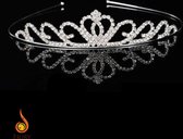 Fiory Tiara A14 | Tiara met strass steentjes| Kroontje bling bling| prinsessen kroontje| Diadeem| Haarsieraad met steentjes| volwassenen en kinderen| zilver| hartje met bogen binnenzijde