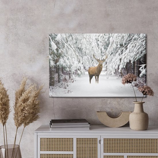 Painting King - Tableau sur toile Cerf dans la forêt d'hiver - 90 x 60 cm