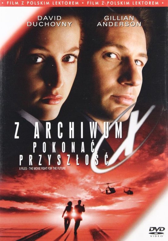 Close-up van David Duchovny en Gillian Anderson op de "The X-Files: Fight the Future" dvd-cover. De achtergrond toont een silhouet van twee rennende figuren en helikopters.