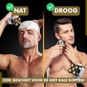 Man scheert nat met schuim en droog. 'Ook geschikt voor de niet kale koppen'.