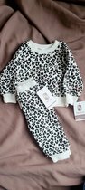 Sweater en broek baby - Babykleding met panterprint - Maat 68 - Kinderkleding - Winterkleding baby- Hii You